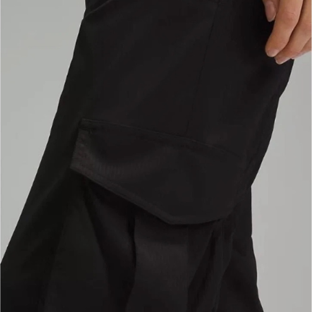 Lululemon dance studio Black Cargo Pants small S mid rise pockets relaxed fit - Picture 6 of 15